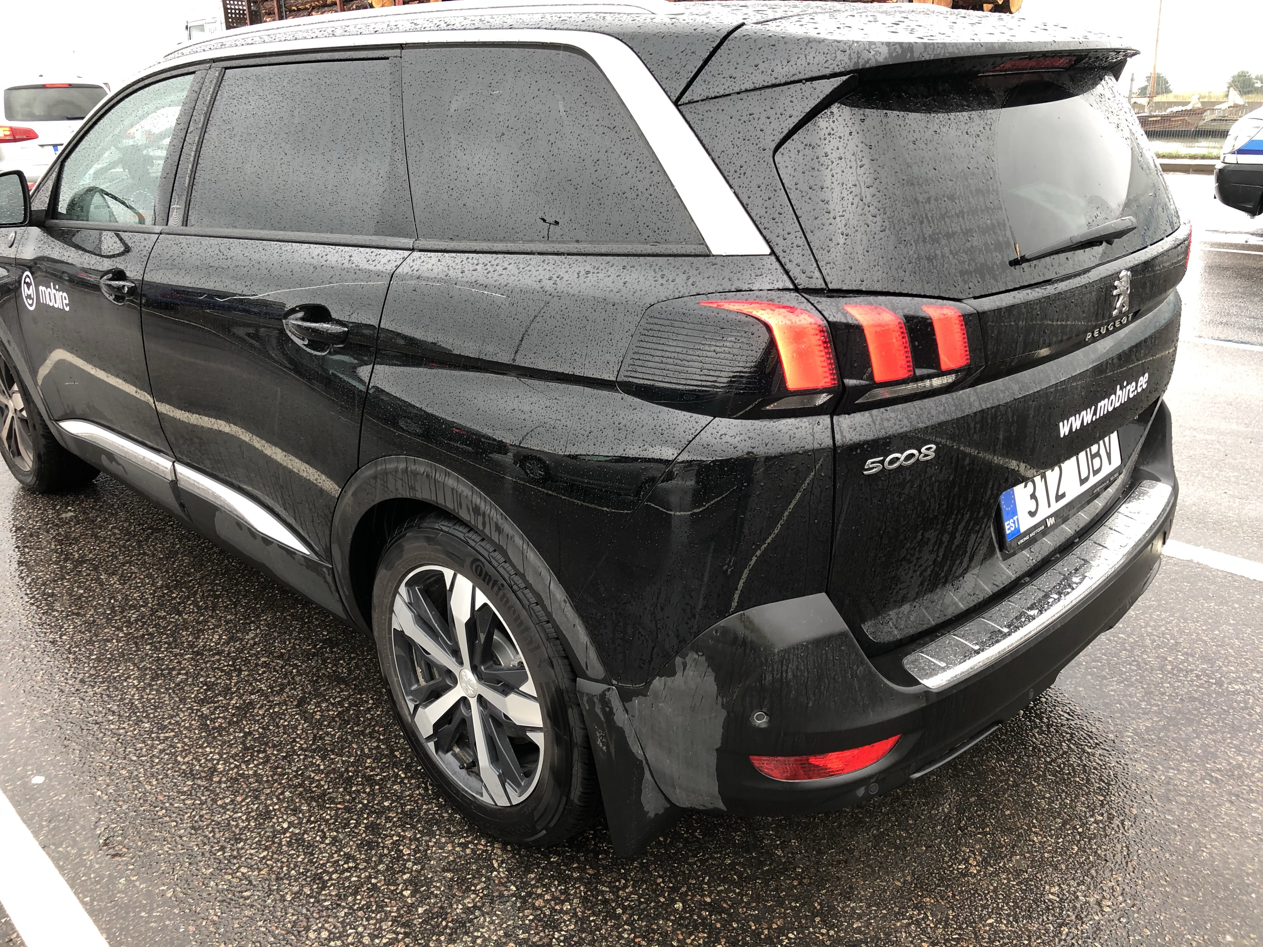 Eesti esimene inimene, kes oma auto ära kriipis!