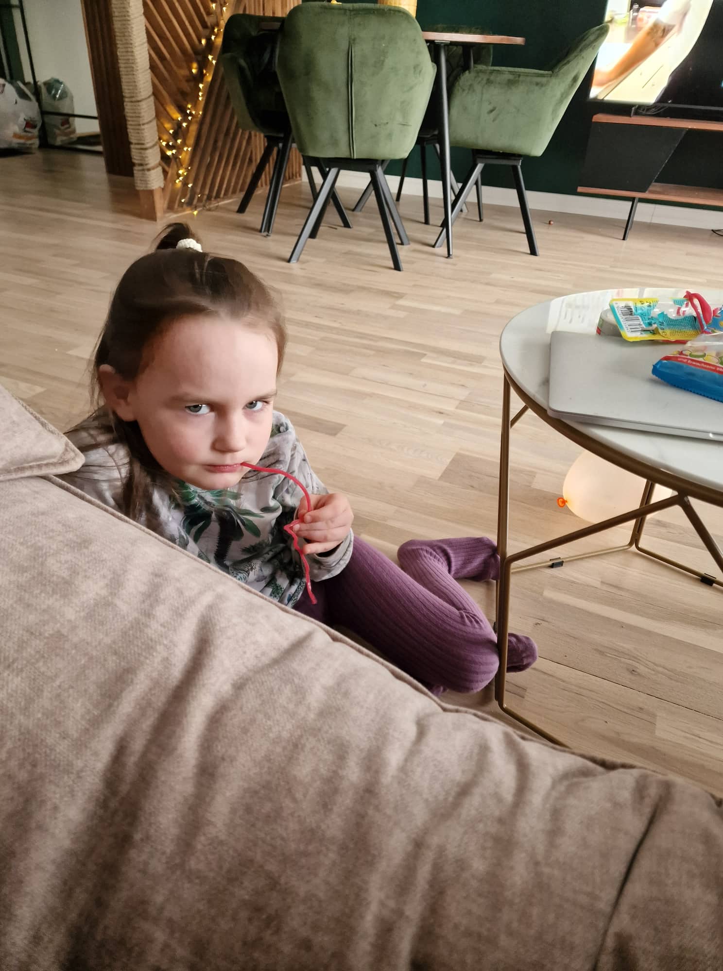 mitte eriti hea ema, aga no…okei